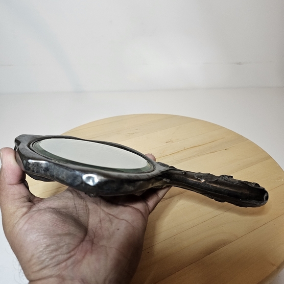 Vintage Art Nouveau silver-plated hand mirror Ornate Motif Floral Design - Picture 5 of 13